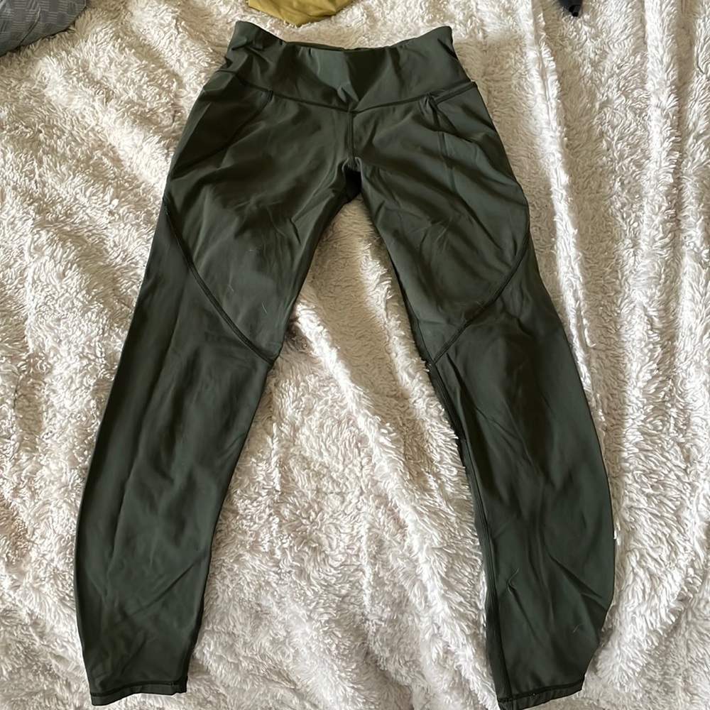 Green sweaty Betty leggings